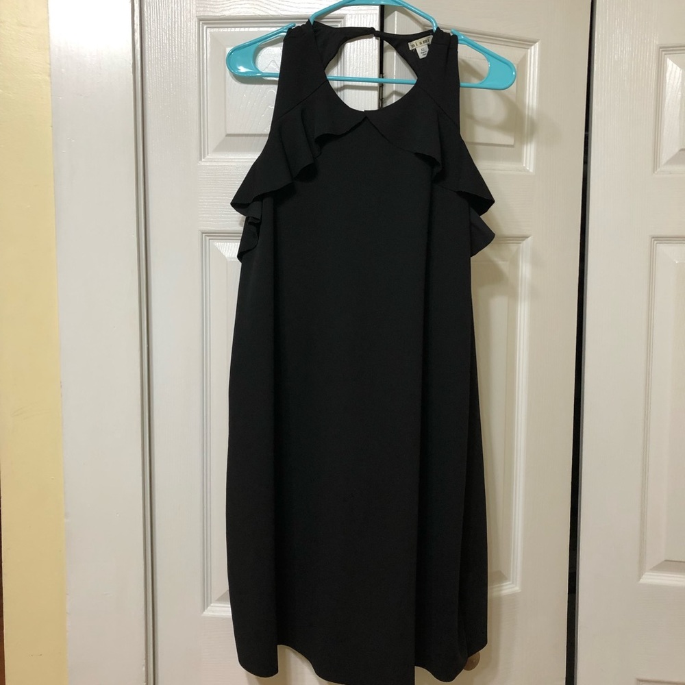 Super Flattering Black Dress 🖤
